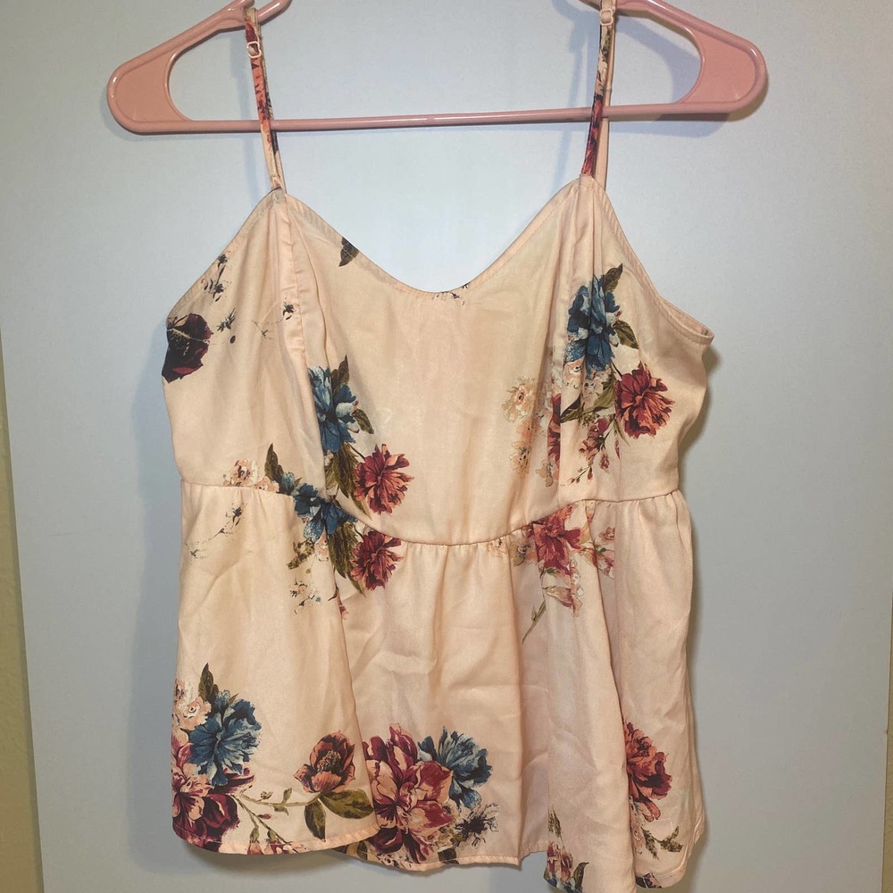 Chelsea and Violet spaghetti Strap Shirt Pink Women Size Small